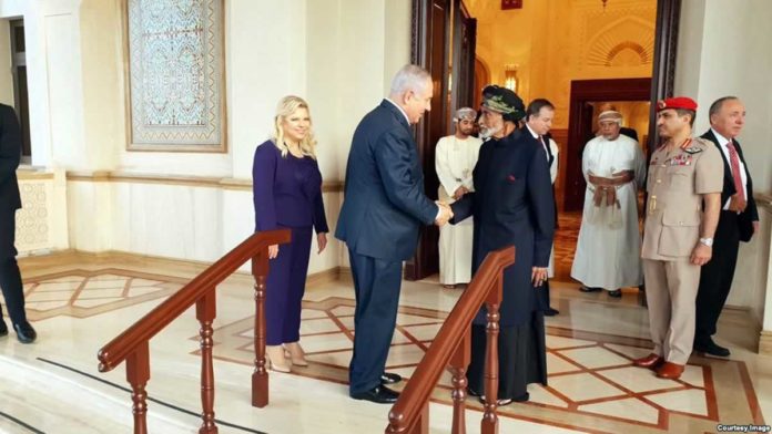O primeiro-ministro israelense visita o primeiro país árabe que não tem relações com Israel